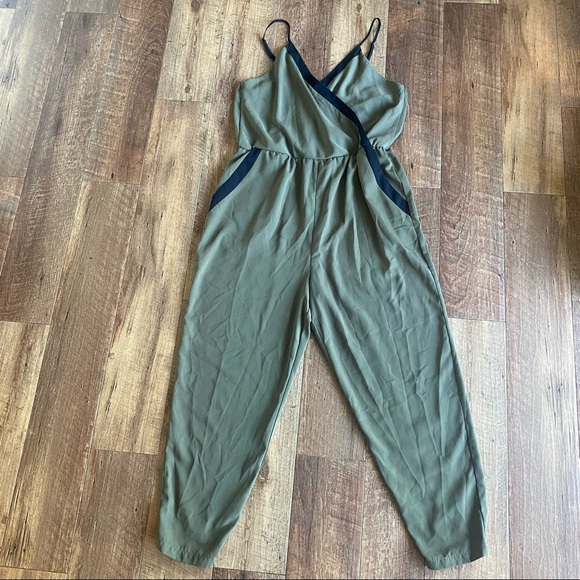 Bar III green sleeveless v-neck jumpsuit romper size XL - Picture 4 of 14